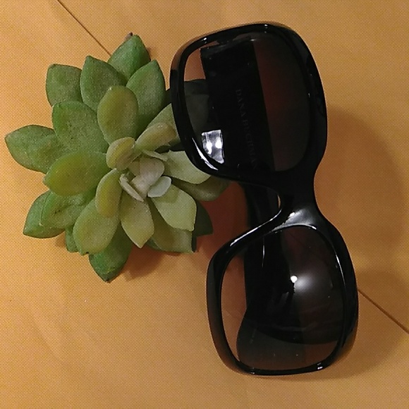 DANA BUCHMAN SUNGLASSES - Picture 4 of 8